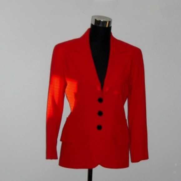 Thalian Jackets & Blazers - Vintage Thalian wool crepe blazer 4 or 4P EUC